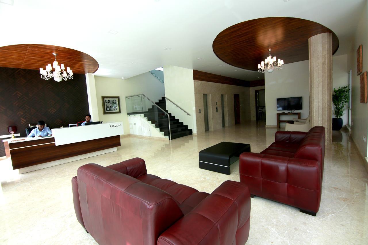 Palguni Residency Hotel Hassan Exterior foto