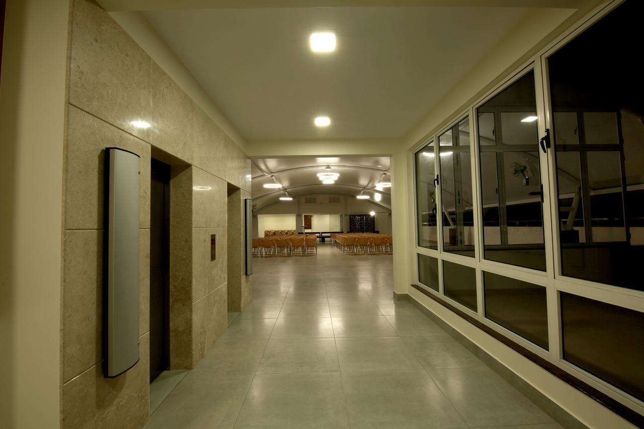 Palguni Residency Hotel Hassan Exterior foto