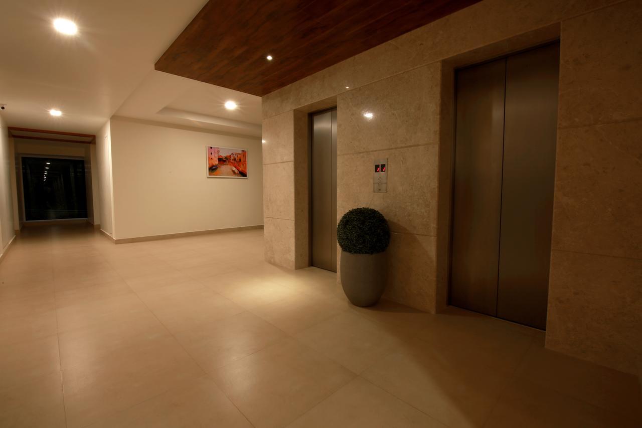 Palguni Residency Hotel Hassan Exterior foto