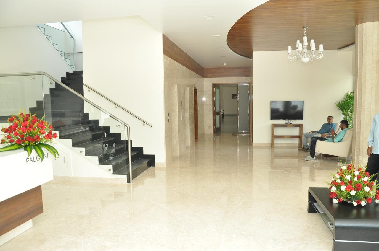 Palguni Residency Hotel Hassan Exterior foto