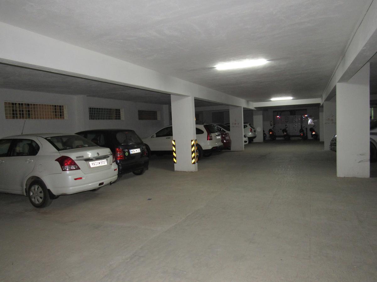 Palguni Residency Hotel Hassan Exterior foto